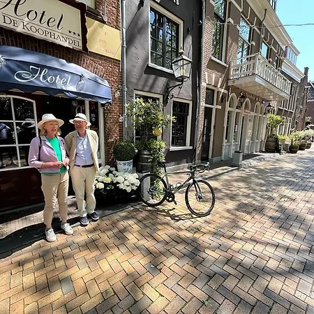 Hotel De Koophandel 3*