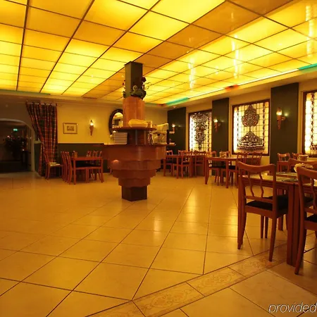 De Koophandel Otel 3*